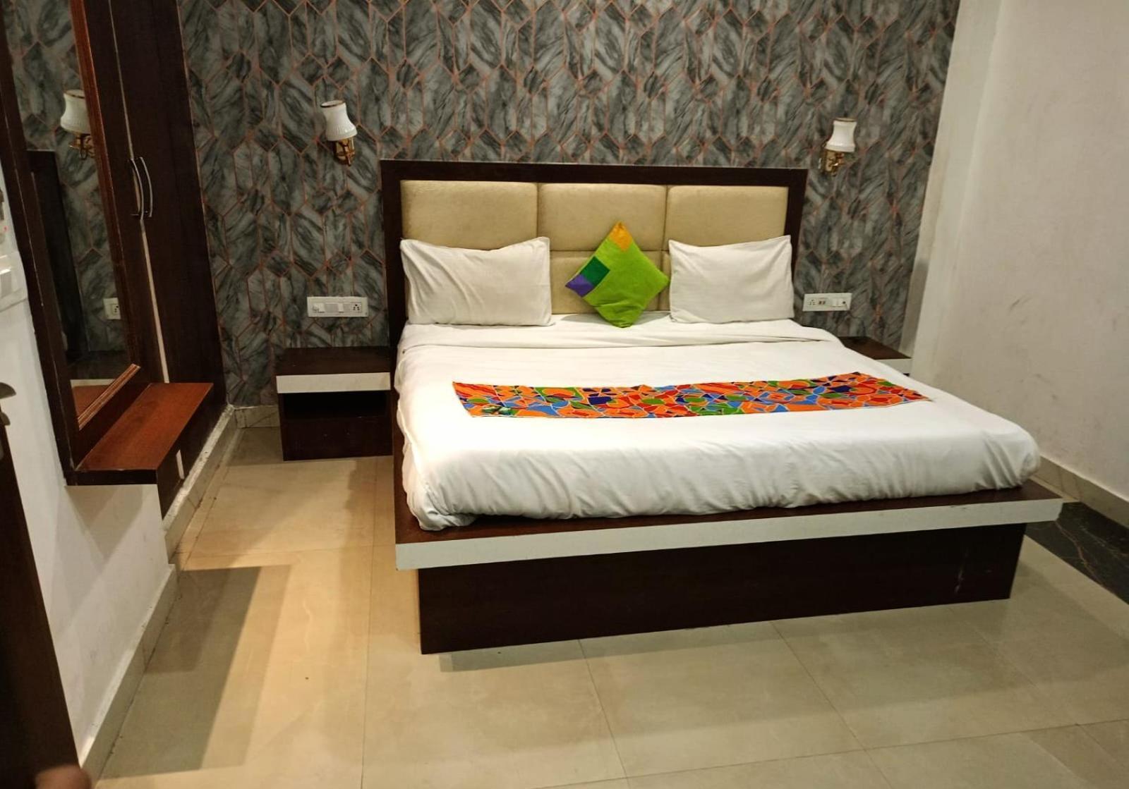 אגרה Townhouse 03 Hotel מראה חיצוני תמונה