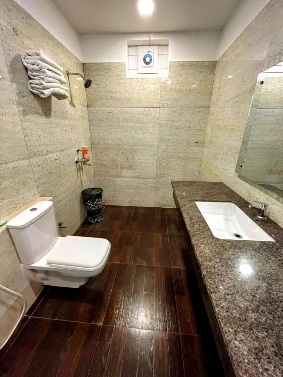 אגרה Townhouse 03 Hotel מראה חיצוני תמונה