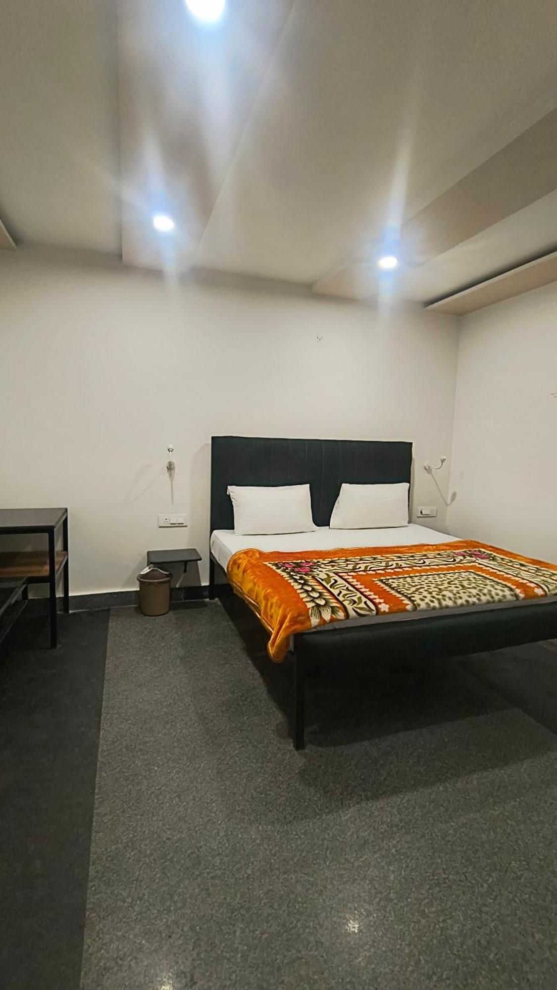 אגרה Townhouse 03 Hotel מראה חיצוני תמונה