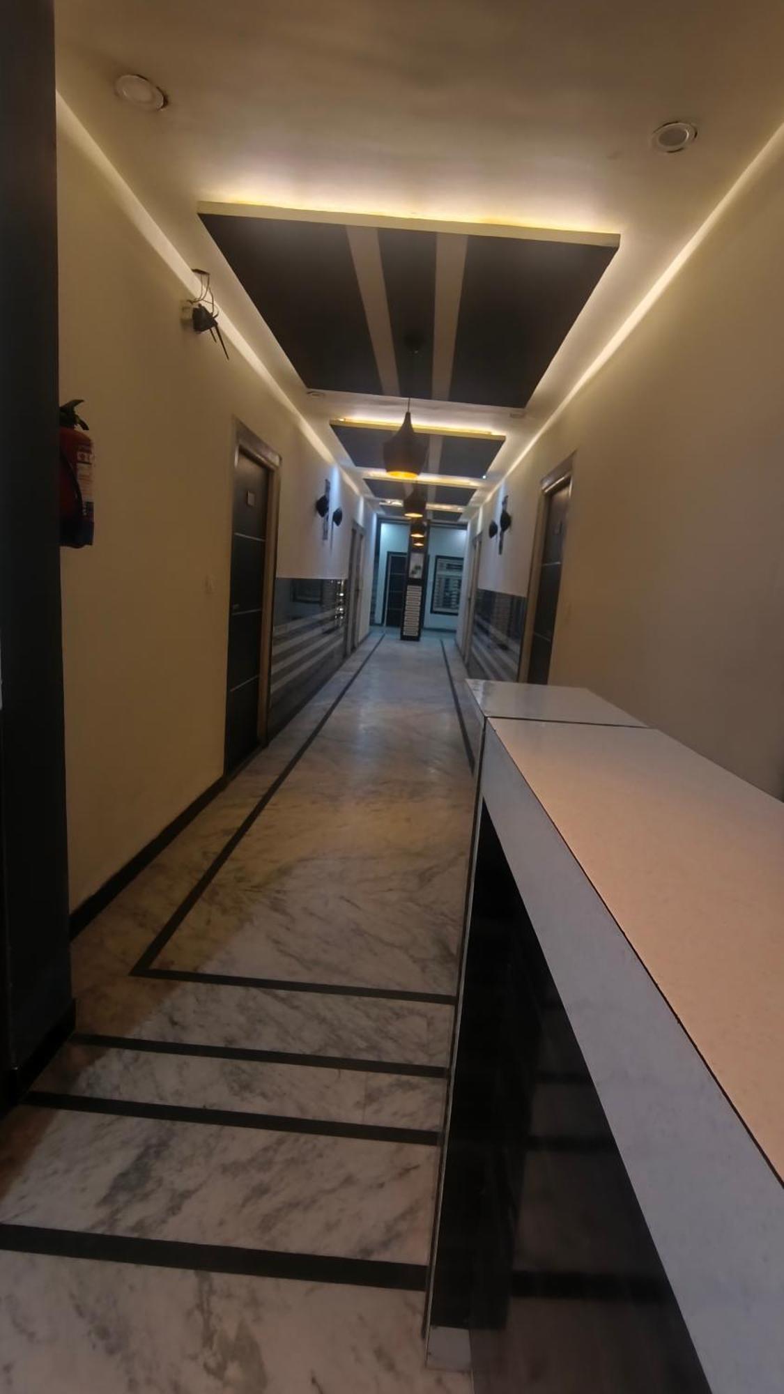 אגרה Townhouse 03 Hotel מראה חיצוני תמונה